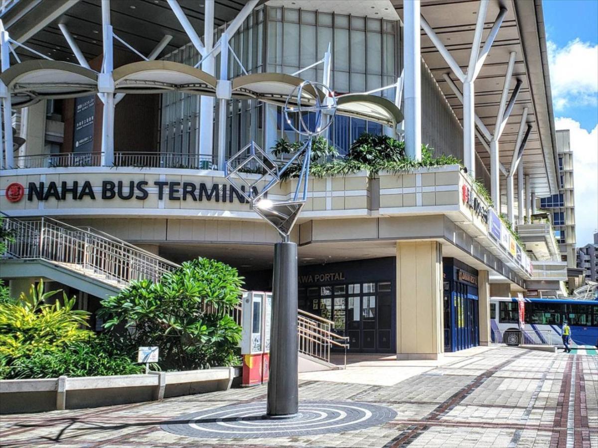かりゆしコンドミニアムリゾート那覇スカイリビングホテル旭橋駅前 Naha Exteriör bild
